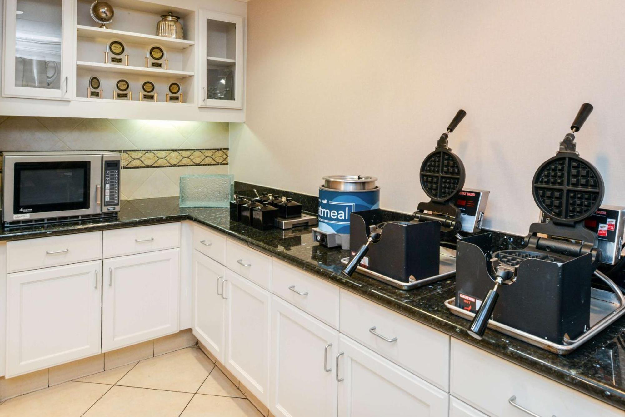 Homewood Suites By Hilton Fresno Ngoại thất bức ảnh